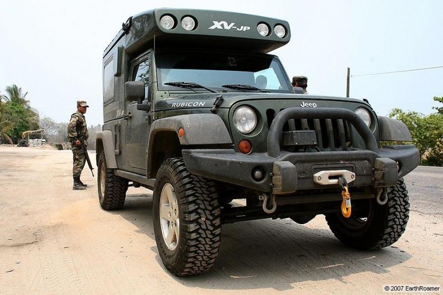  Jeep EarthRoamer XV-JP 2008 года  (фото 1 из 11)